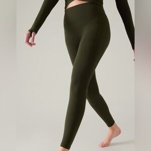 Athleta Transcend Stash Tight